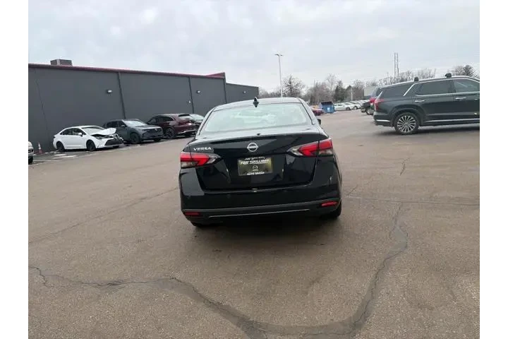 $18980 : Nissan Versa 2025 SV 4dr Sed image 10
