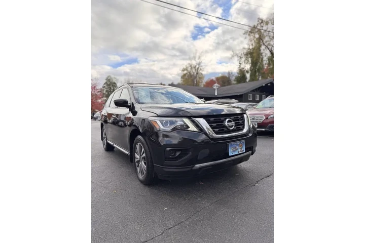 $14500 : 2019 Pathfinder S image 6