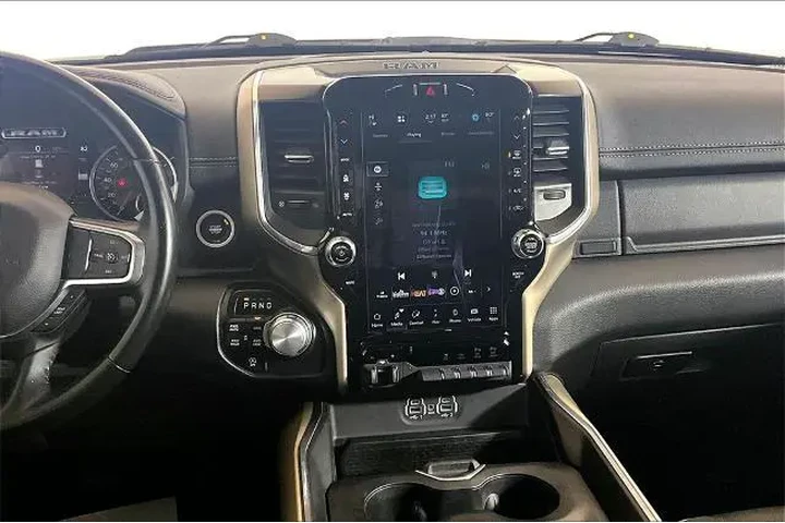 $32353 : Ram 1500 2022 4x4 Laramie 4d image 6