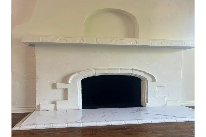 $1000 : spacious new bathroom home image 4