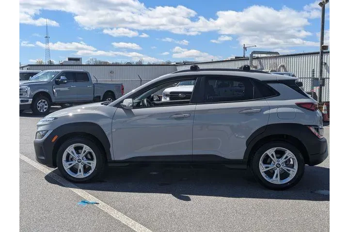 $18992 : Hyundai KONA 2022 SEL 4dr Cr image 6