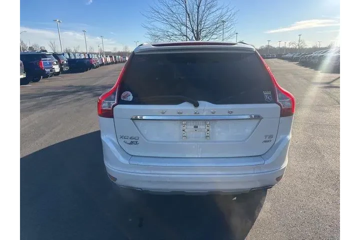 $10000 : Volvo XC60 2016 AWD T5 Premi image 5