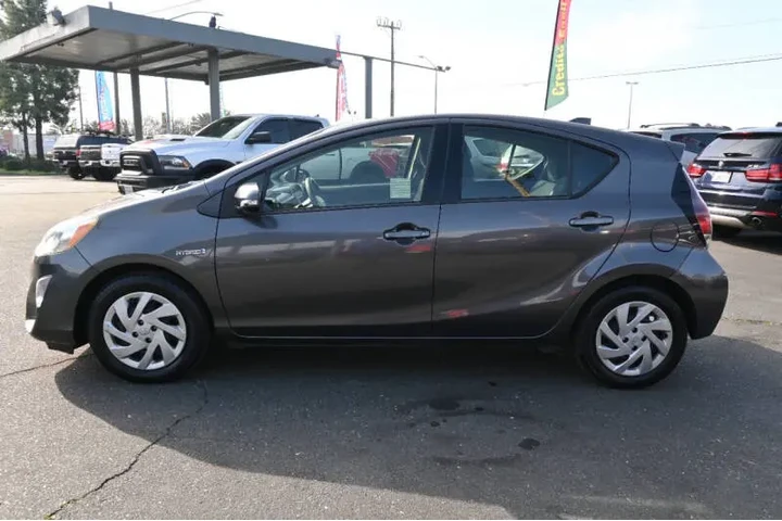 $8498 : 2015 Prius c Four image 10