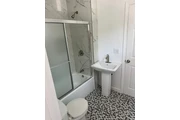 $1200 : Boyle Heights 2 Bed/ 1 Bath thumbnail
