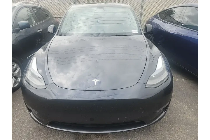 $37591 : Tesla Model Y 2024 AWD Long image 2