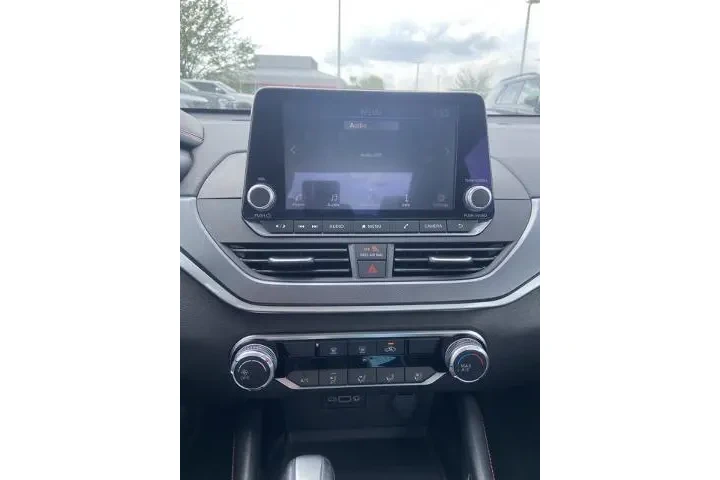 $21942 : Nissan Altima 2023 2.5 SR 4d image 7