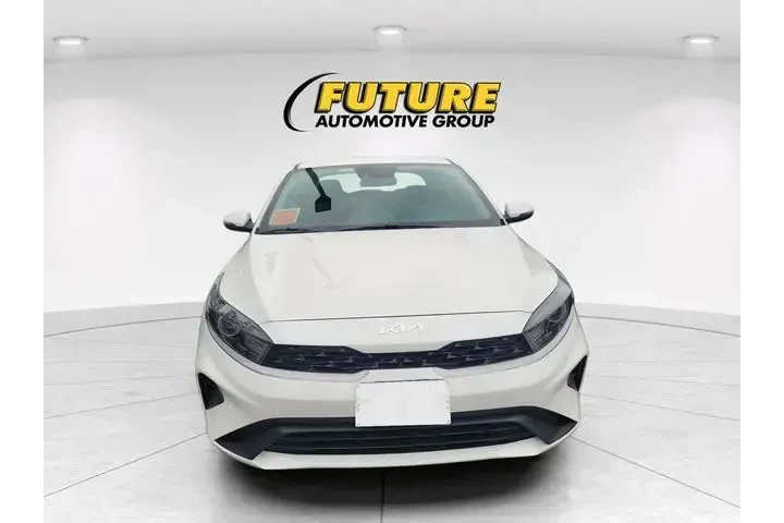 $22999 : Kia Forte 2023 LX 4dr Sedan image 2