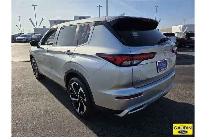 $23900 : Mitsubishi Outlander 2024 SE image 5