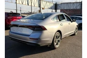 $20395 : Honda Accord 2023 EX 4dr Sed thumbnail