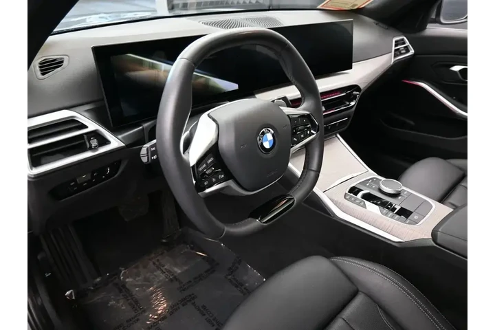 $31879 : BMW 3 Series 2025 330i 4dr S image 10
