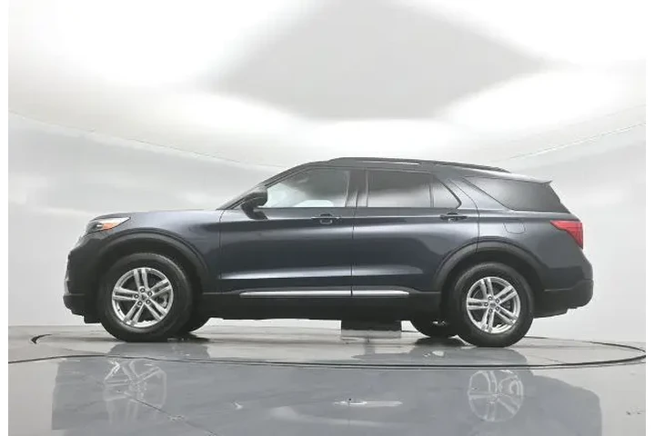 $33500 : Ford Explorer 2024 XLT 4dr S image 8