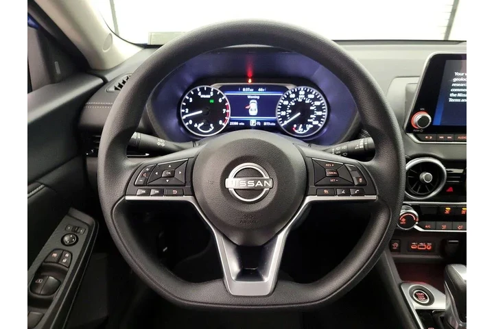 $19998 : Nissan Sentra 2025 SV 4dr Se image 10