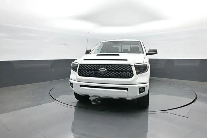 $28859 : Toyota Tundra 2019 4x4 SR5 4 image 3
