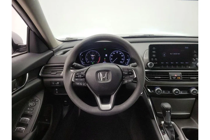$22998 : Honda Accord 2019 LX 4dr Sed image 10