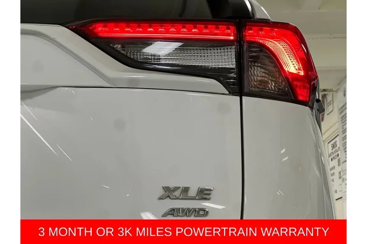 $17988 : 2021 RAV4 XLE image 10