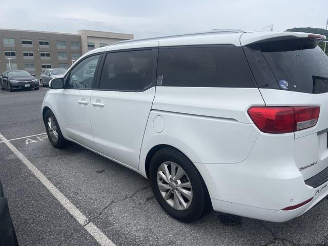 $12998 : PRE-OWNED 2016 KIA SEDONA LX image 2