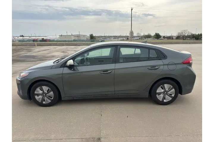 $15000 : Hyundai IONIQ Hybrid 2020 Bl image 3