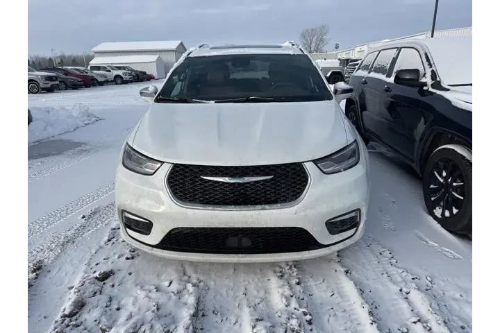 $26995 : Chrysler Pacifica Hybrid 202 image 2