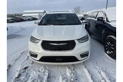 $26995 : Chrysler Pacifica Hybrid 202 thumbnail