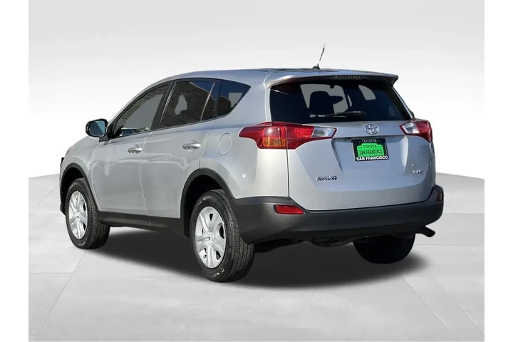 $14788 : 2015 RAV4 LE image 3