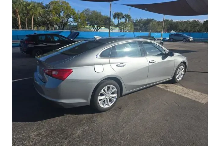 $21848 : Chevrolet Malibu 2024 LT 4dr image 4