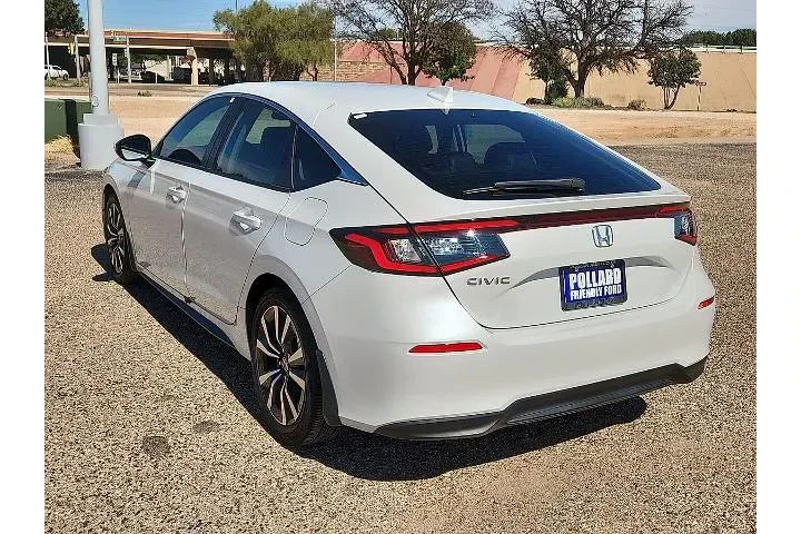 $30990 : Honda Civic 2024 EX-L 4dr Ha image 2