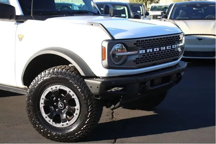 $38996 : Ford Bronco 2022 4x4 Wildtra image 2
