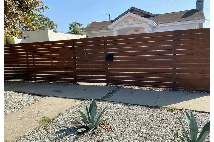 $1420 : HOUSE RENT IN Los Angeles CA image 1