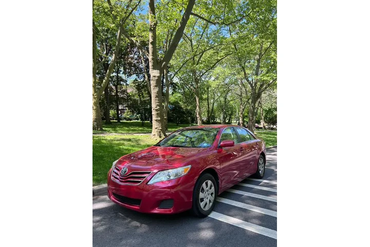 $7495 : Used 2010 Camry 4dr Sdn I4 Au image 2