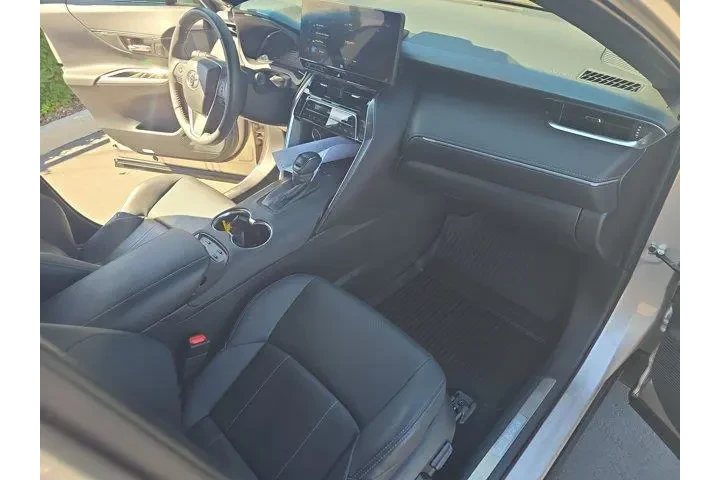 $35995 : Toyota Venza 2023 AWD Limite image 9