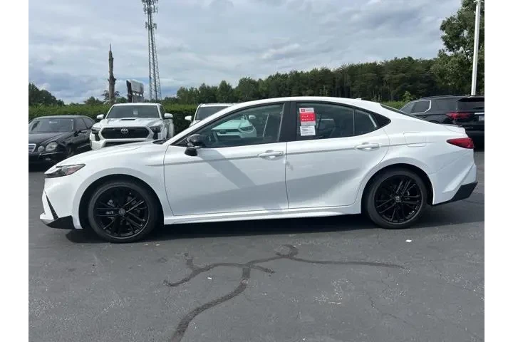 $29561 : Toyota Camry 2025 SE 4dr Sed image 8