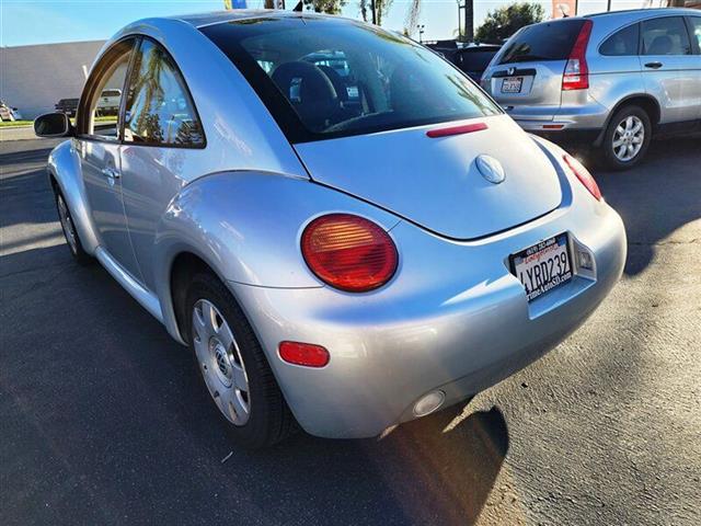 $7895 : 2002 New Beetle image 5