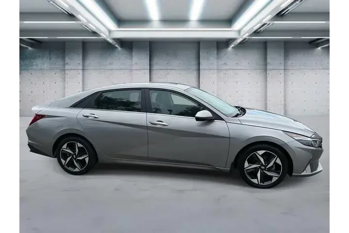 $17995 : Hyundai ELANTRA Hybrid 2023 image 3
