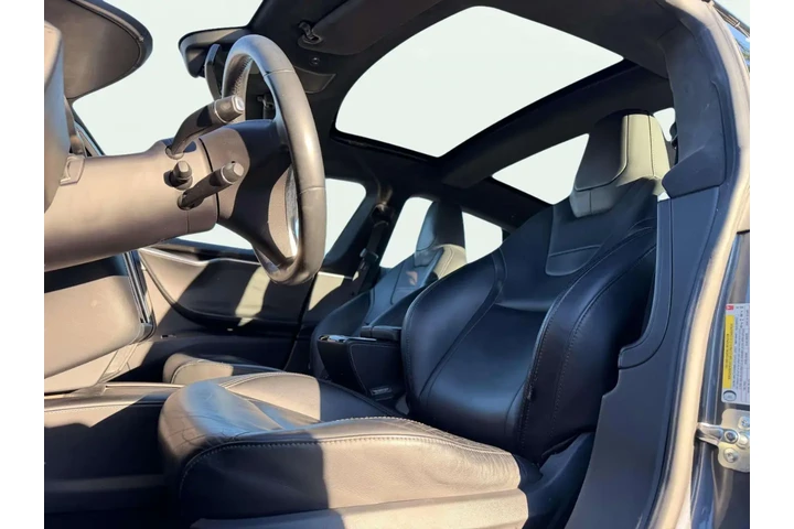 $21000 : 2016 Model S image 10