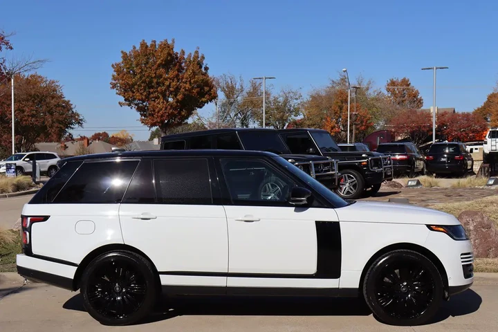 $43998 : 2020 Range Rover P525 HSE image 5