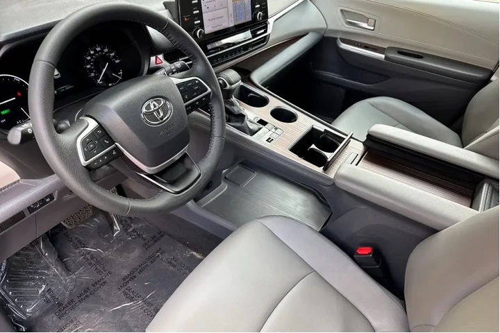 $39888 : Toyota Sienna 2022 XLE 8-Pas image 10