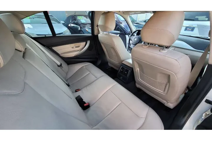 $13995 : 2017 BMW 3 Series 320i image 8