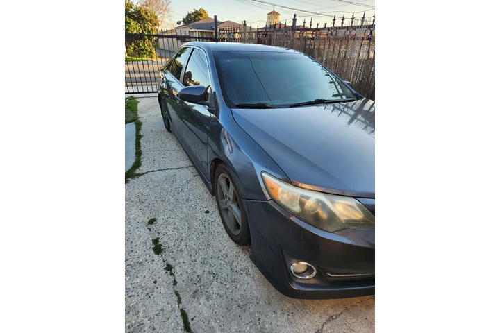 $7000 : Vendo camry2014 image 2