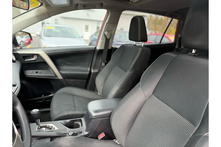 $14999 : 2015 RAV4 XLE image 9