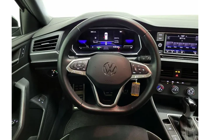 $19998 : Volkswagen Jetta 2023 Sport image 10
