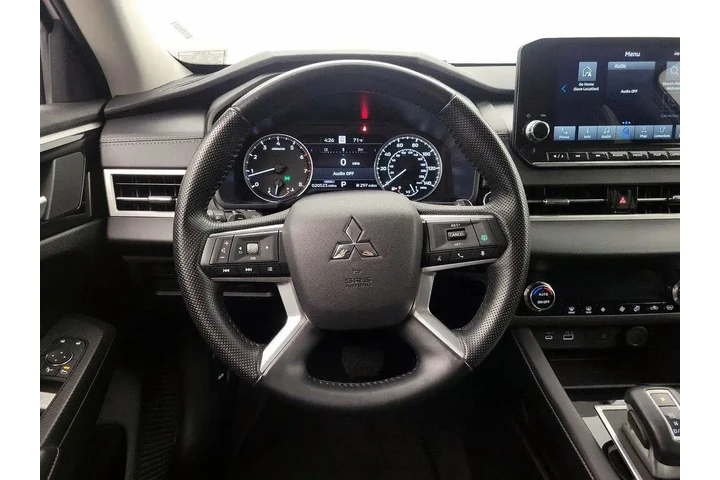 $24998 : Mitsubishi Outlander 2024 AW image 10