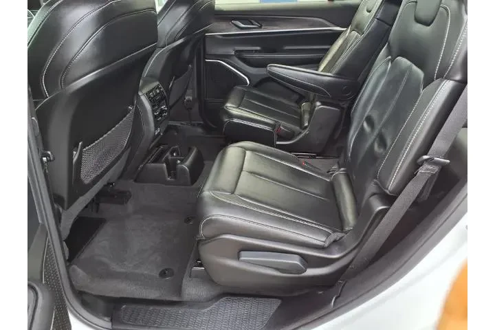 $29500 : Jeep Grand Cherokee L 2022 4 image 9