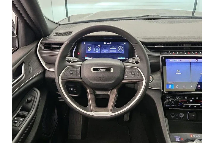 $29998 : Jeep Grand Cherokee L 2024 4 image 10