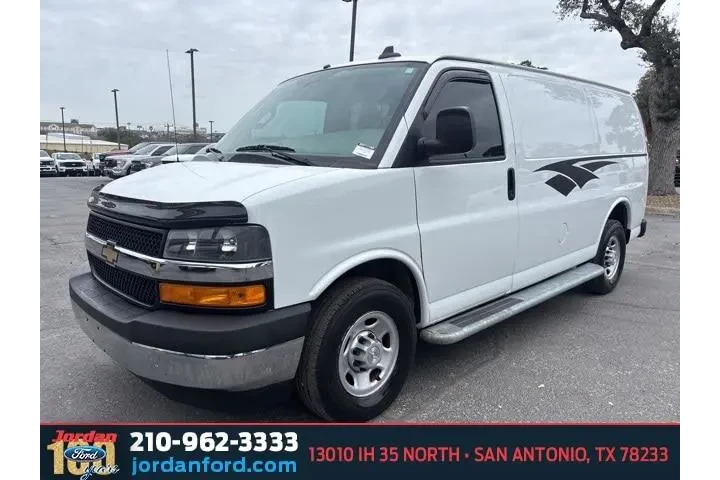 $22960 : Chevrolet Express 2019 2500 image 3
