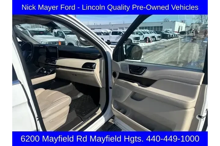 $35583 : Lincoln Navigator 2020 4x4 R image 9