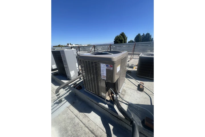 Professional A/C Installation image 5