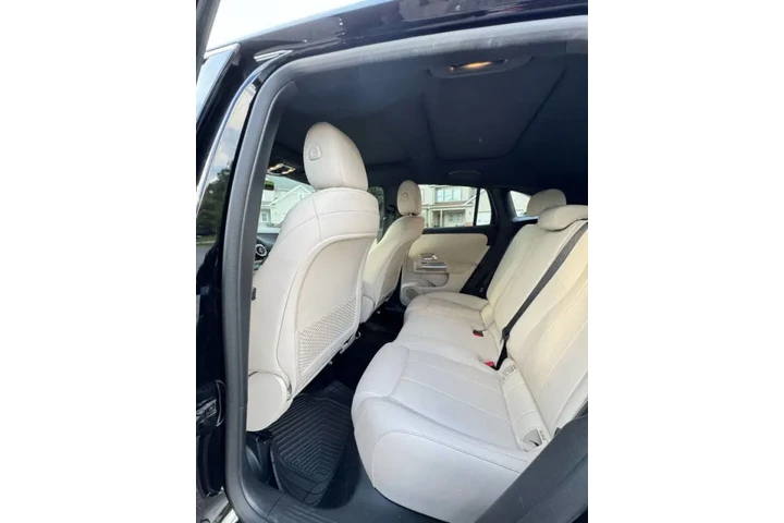 $35000 : 2021 Mercedes-Benz GLA GLA 250 image 6