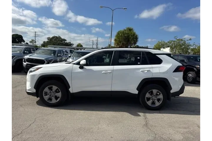 $27988 : Toyota RAV4 2025 XLE 4dr SUV image 6