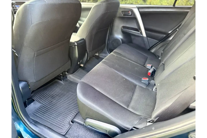 $16199 : 2018 TOYOTA RAV4 LE image 1