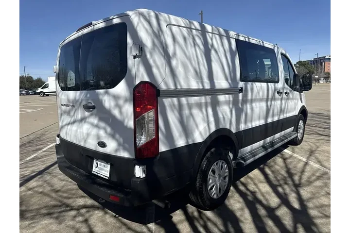 $33900 : Ford Transit 2024 250 3dr SW image 7